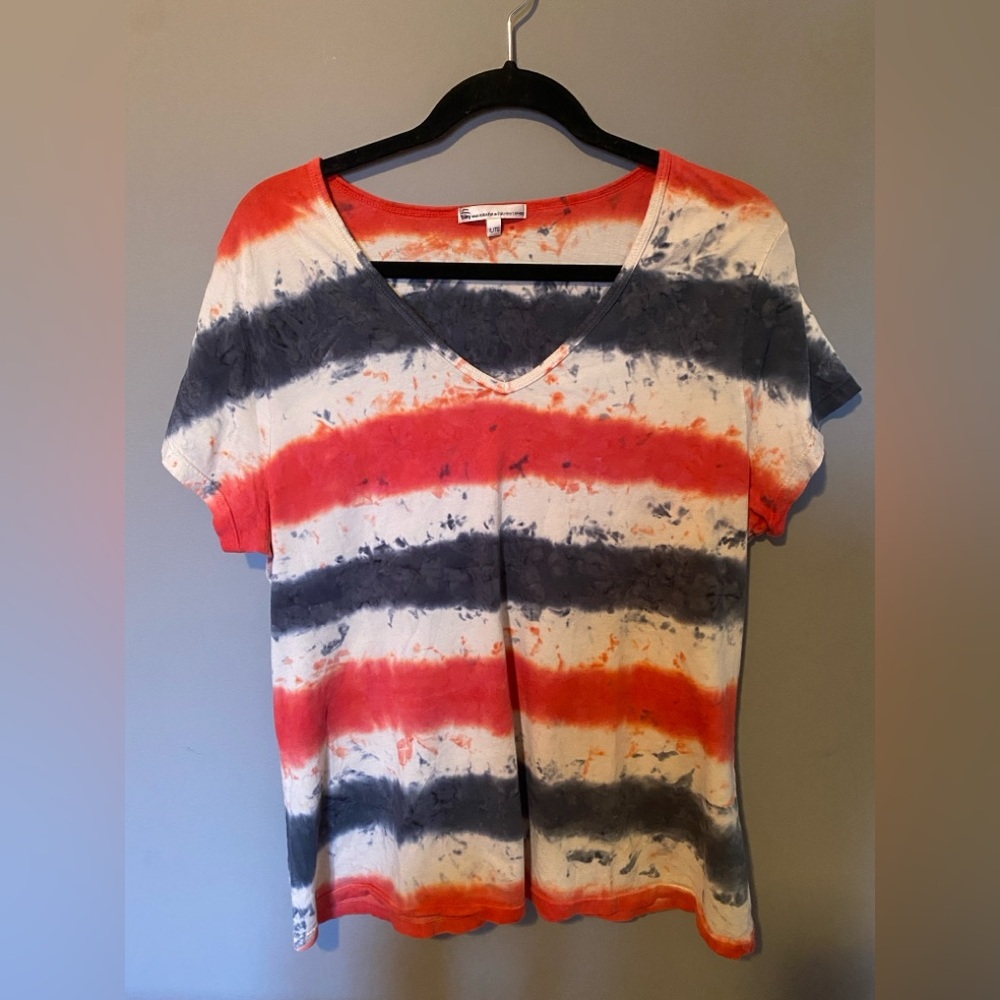Vibrant Tie-Dye V-Neck Short Sleeve Top